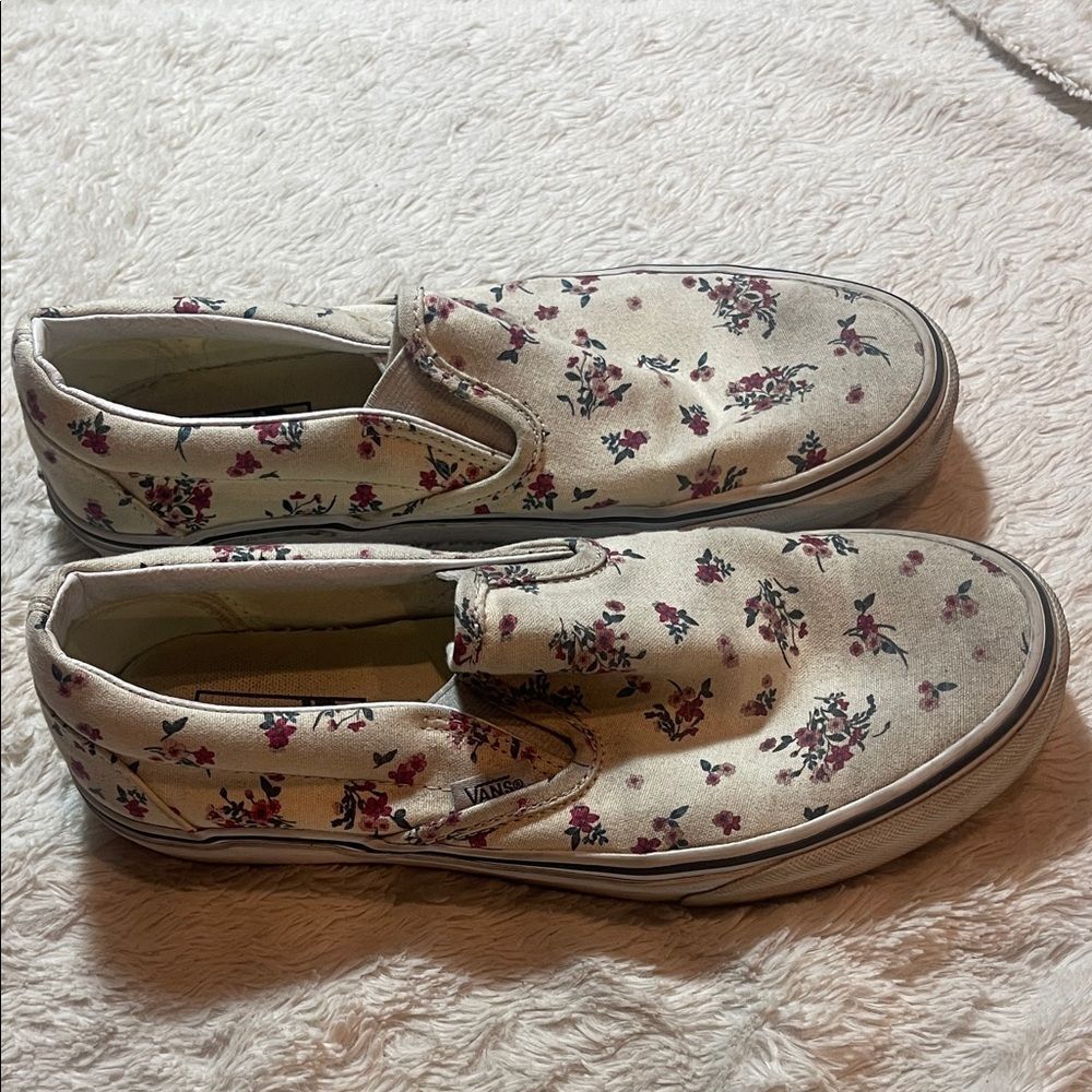 Vans Cream Floral Slip-On Shoes size 7